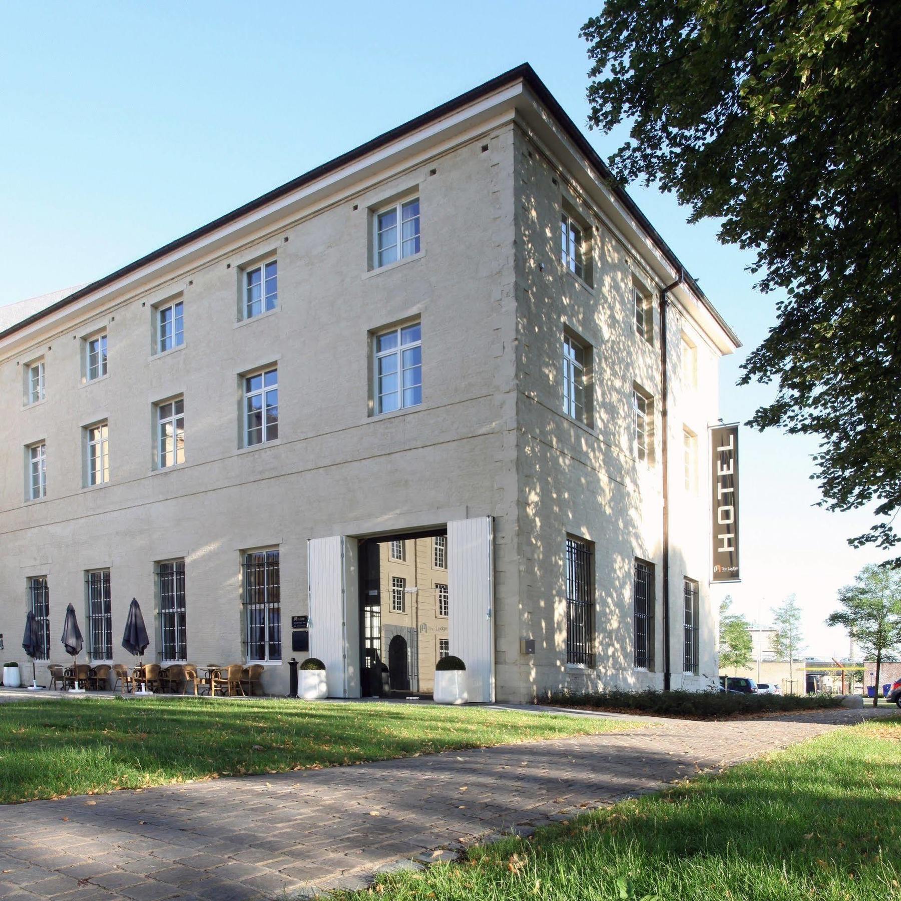Hotel The Lodge Вілворде Екстер'єр фото